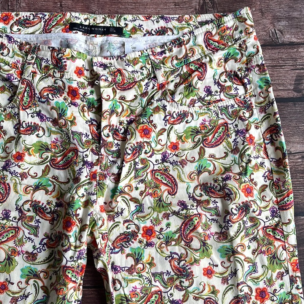 ZARA | Paisley floral print cropped trousers - Picture 2 of 8